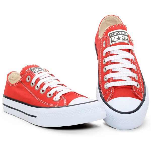 Tênis All Star Tradicional Vulcanizado de cor vermelho