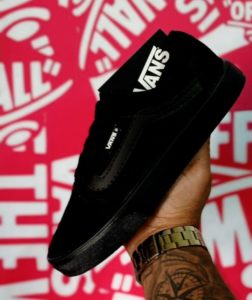 Tênis Vans Injet de cor Preto Preto.